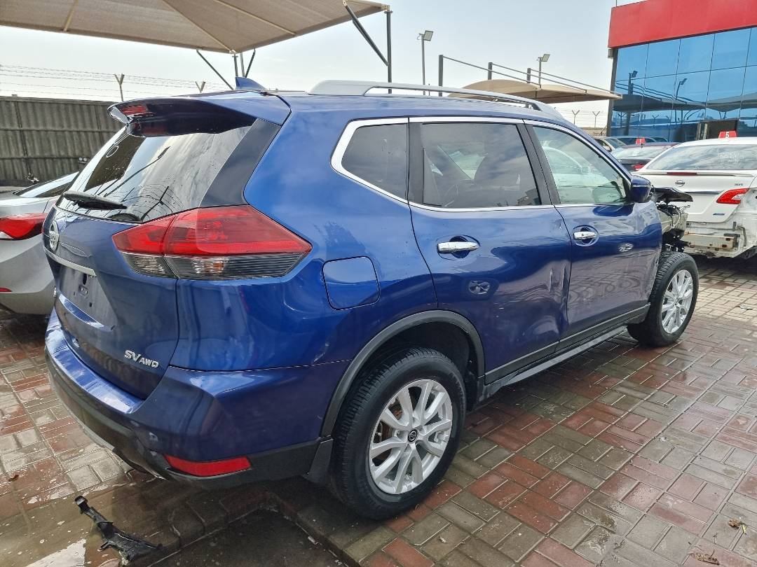 2018 NISSAN ROGUE — 172873 KM — Lot 215487 — Souq - Marhaba Auctions Used Cars - Image 5