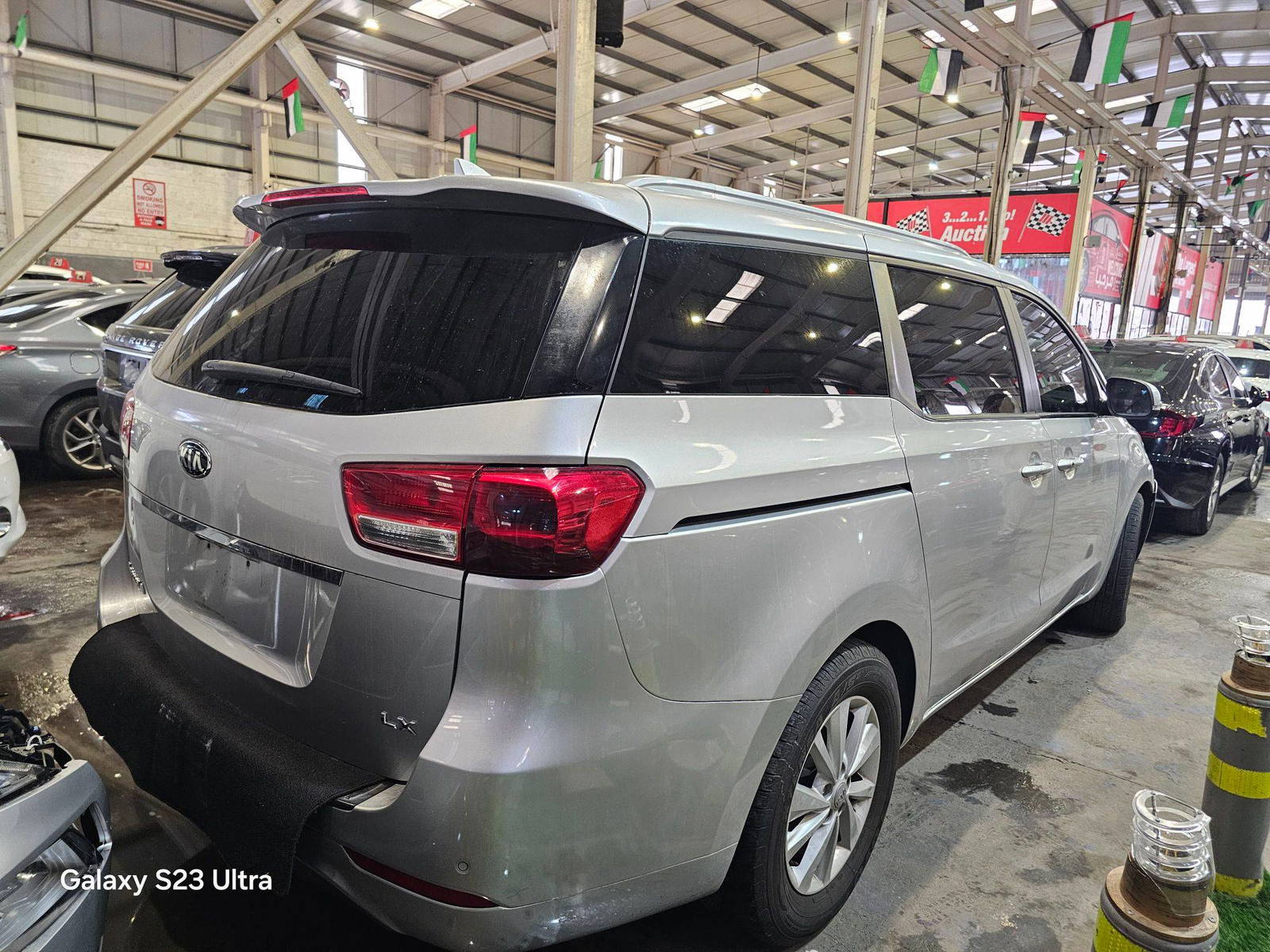 KIA SEDONA 2017 - Marhaba Auction Used Cars - Image 5