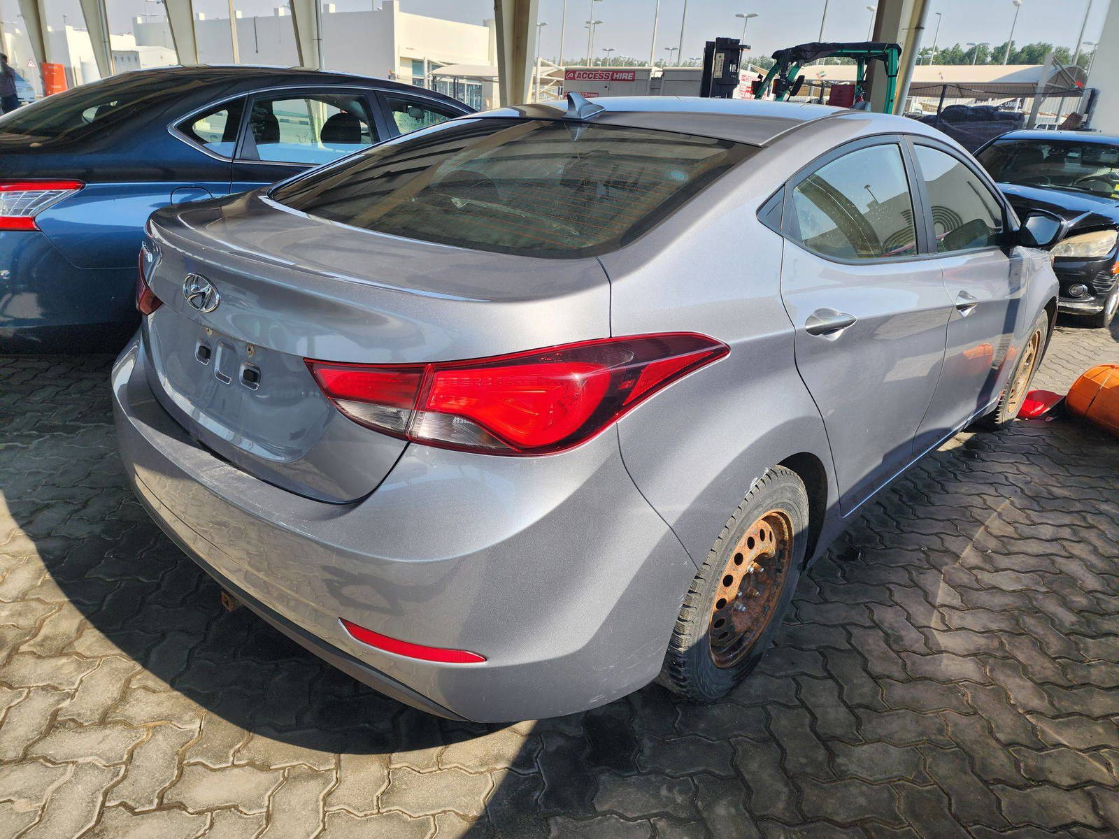 2015 HYUNDAI ELANTRA — 117878 KM — Lot 606421 - Marhaba Auctions Used Cars - Image 4