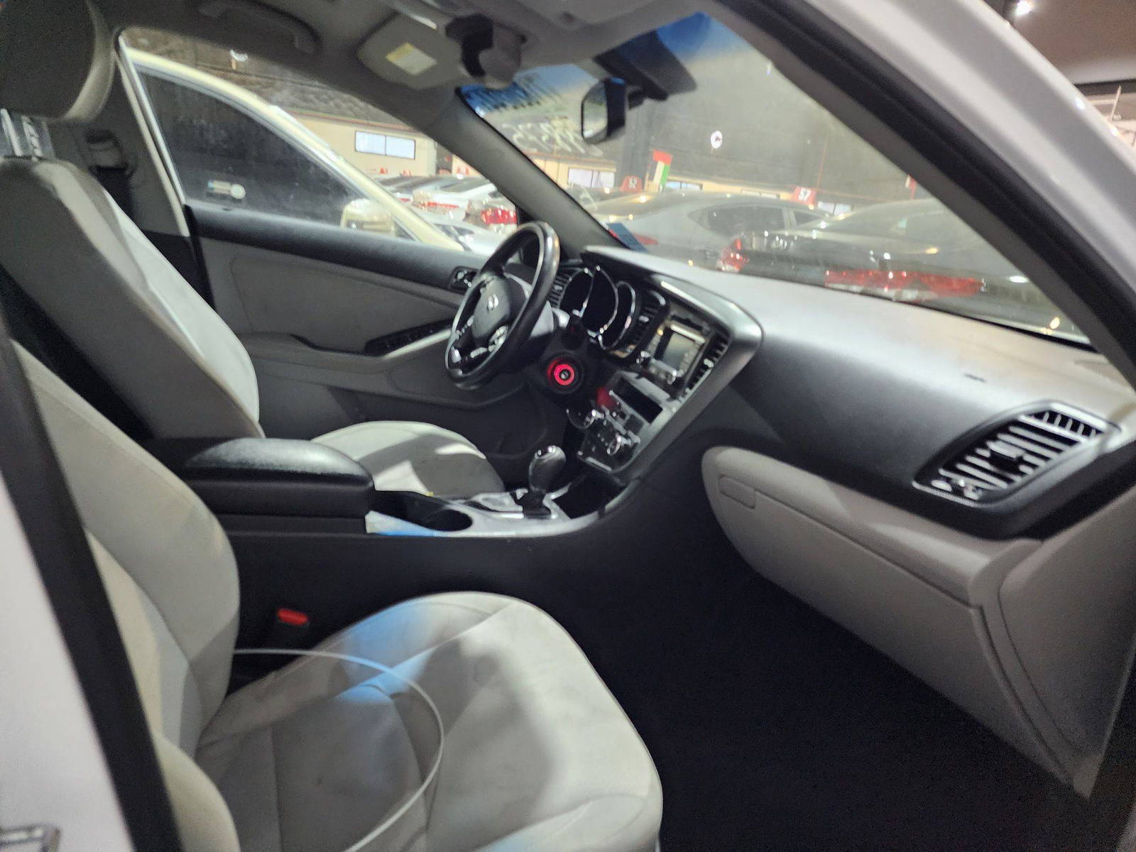 2013 KIA OPTIMA — 199661 Miles — Lot 71820244 — Al Quoz - Marhaba Auctions Used Cars - Image 9
