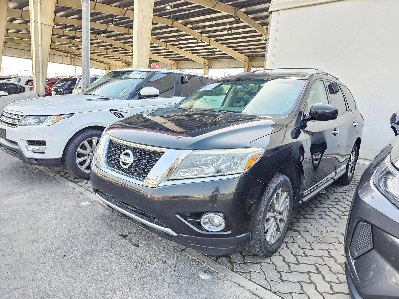 2013 NISSAN PATHFINDER — 174869 Miles — Lot C603888 — Souq - Marhaba Auctions Used Cars - Image 5