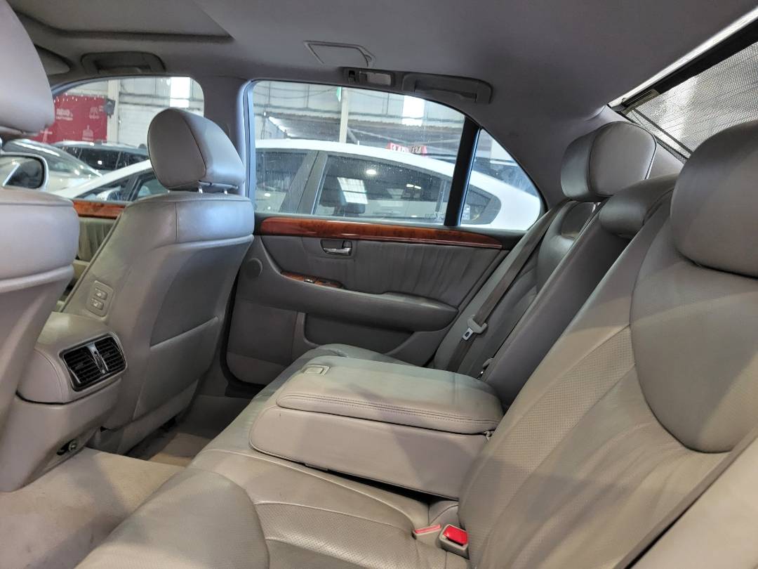 2005 LEXUS LS 430 — 268648 Miles — Lot 5020025 — Main - Marhaba Auctions Used Cars - Image 7