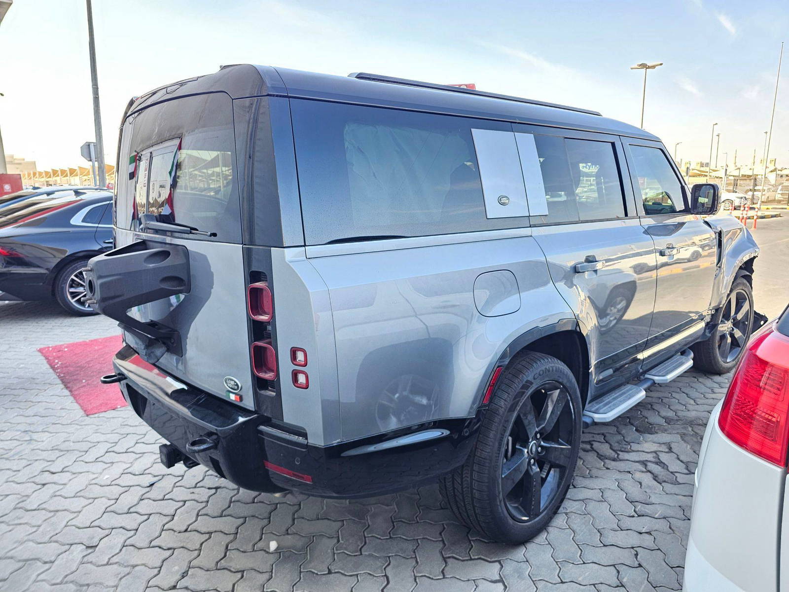 LAND ROVER DEFENDER 130 X DYNAMIC SE 2023 - Marhaba Auction Used Cars - Image 4