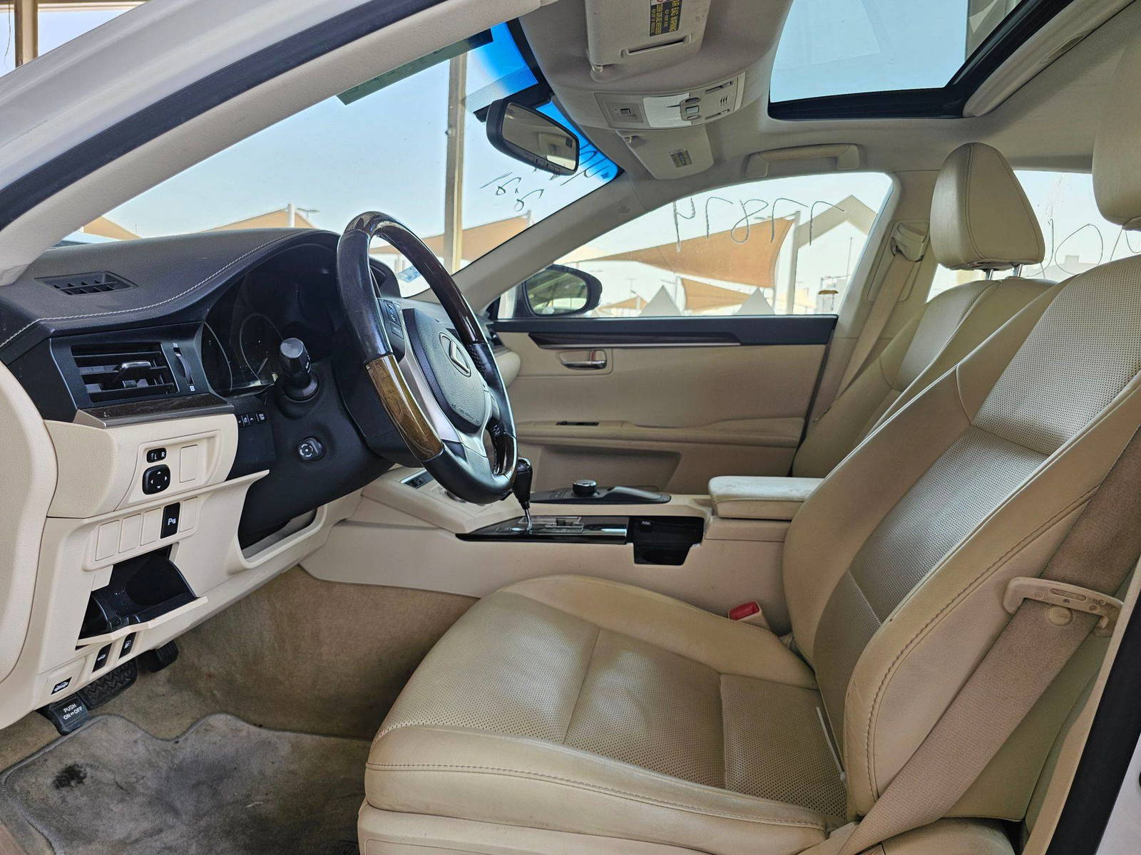 2015 LEXUS ES 350 — 125184 Miles — Lot 3F2173423 — Souq - Marhaba Auctions Used Cars - Image 9