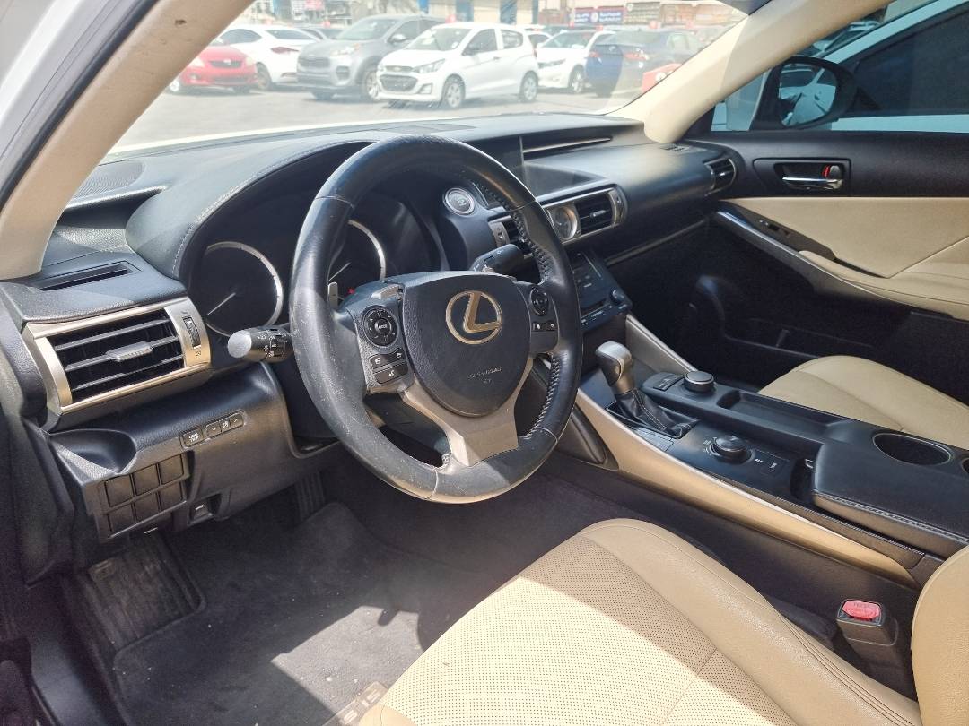 2014 LEXUS IS 250 — 174709 KM — Lot 215478 — Ind. 12 - Marhaba Auctions Used Cars - Image 8