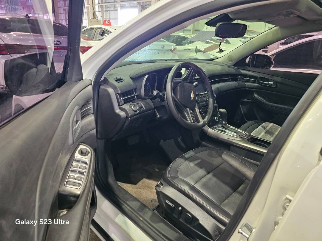 2015 CHEVROLET MALIBU — 70102 KM — Lot 049044 — Main - Marhaba Auctions Used Cars - Image 9