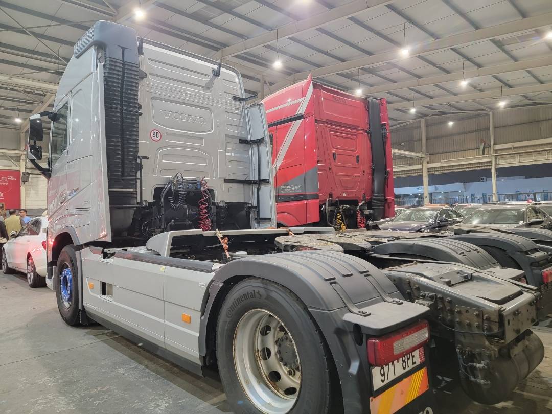 2015 VOLVO FH-Series — 978677 KM — Lot B726096 — Main - Marhaba Auctions Used Cars - Image 6
