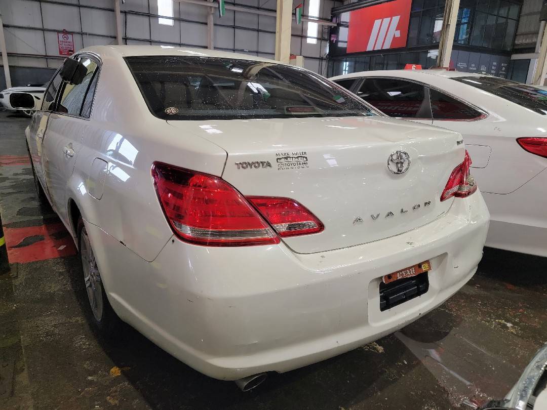 TOYOTA AVALON