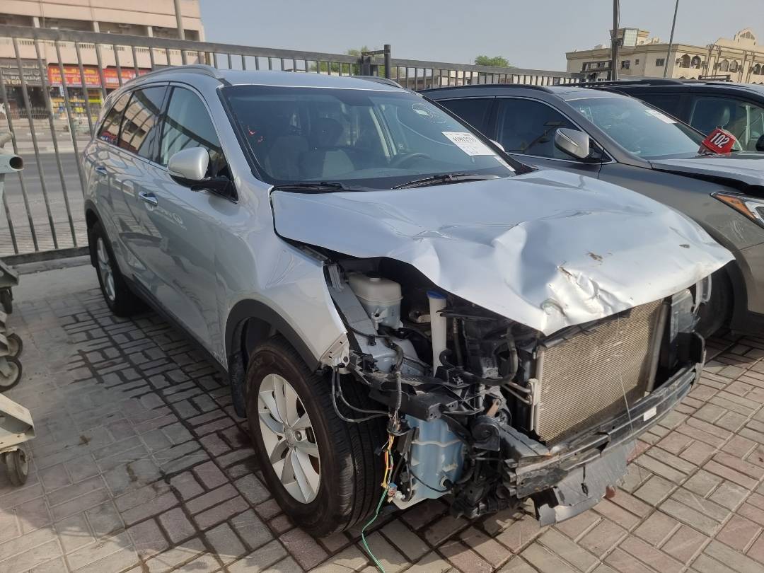 2018 KIA SORENTO — 118579 Miles — Lot 21457485 — Souq - Marhaba Auctions Used Cars - Image 4