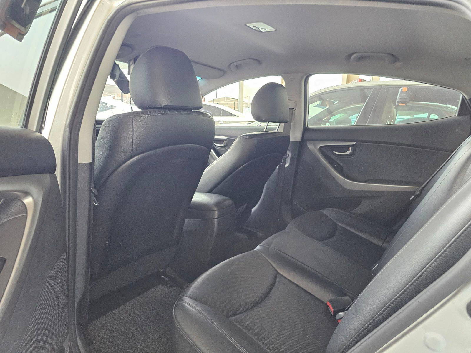 2013 HYUNDAI AVANTE — 155498 KM — Lot 772889 — Souq - Marhaba Auctions Used Cars - Image 6