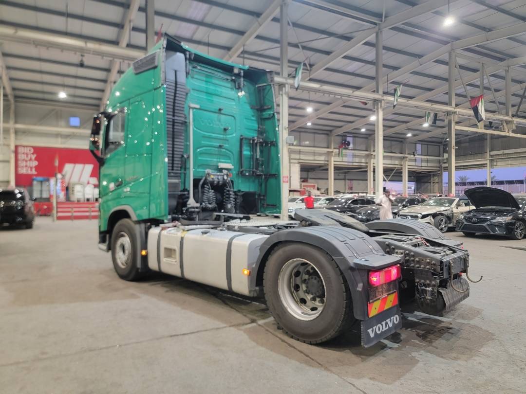 2018 VOLVO FH-Series — 736667 KM — Lot A823560 — Al Quoz - Marhaba Auctions Used Cars - Image 5
