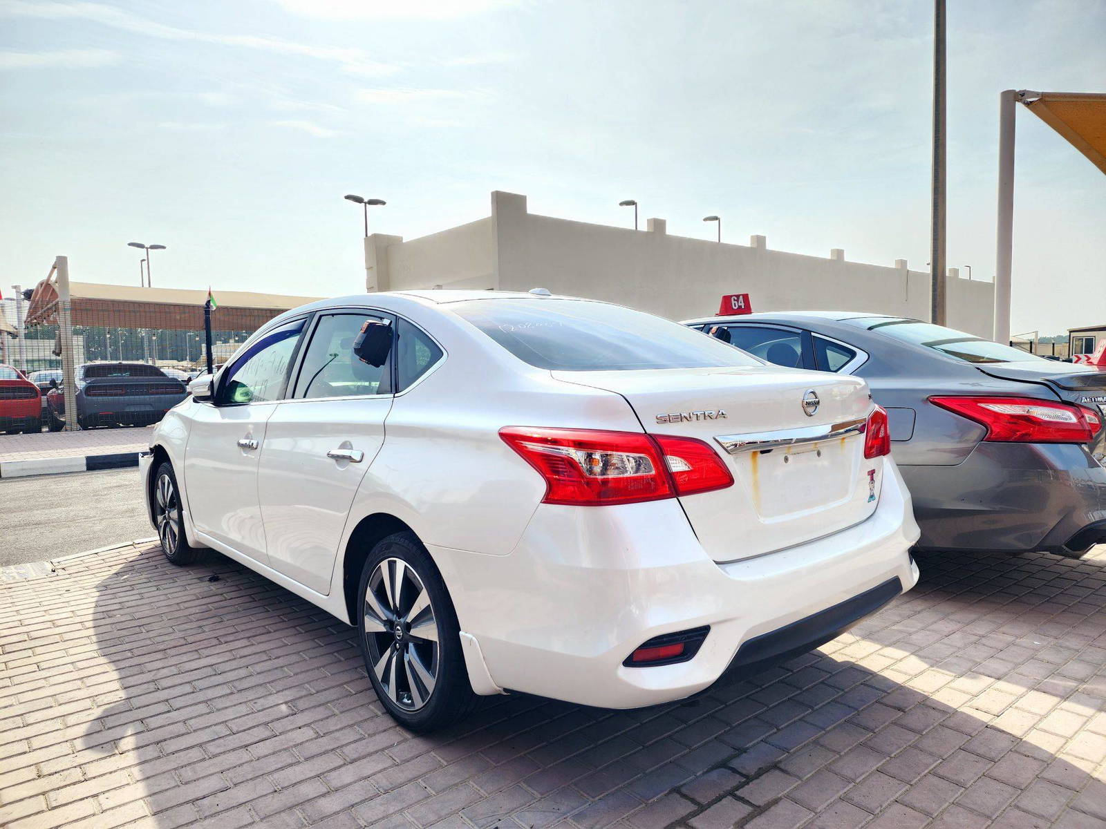 2016 NISSAN SENTRA — 186277 KM — Lot 12080698 — Souq - Marhaba Auctions Used Cars - Image 3