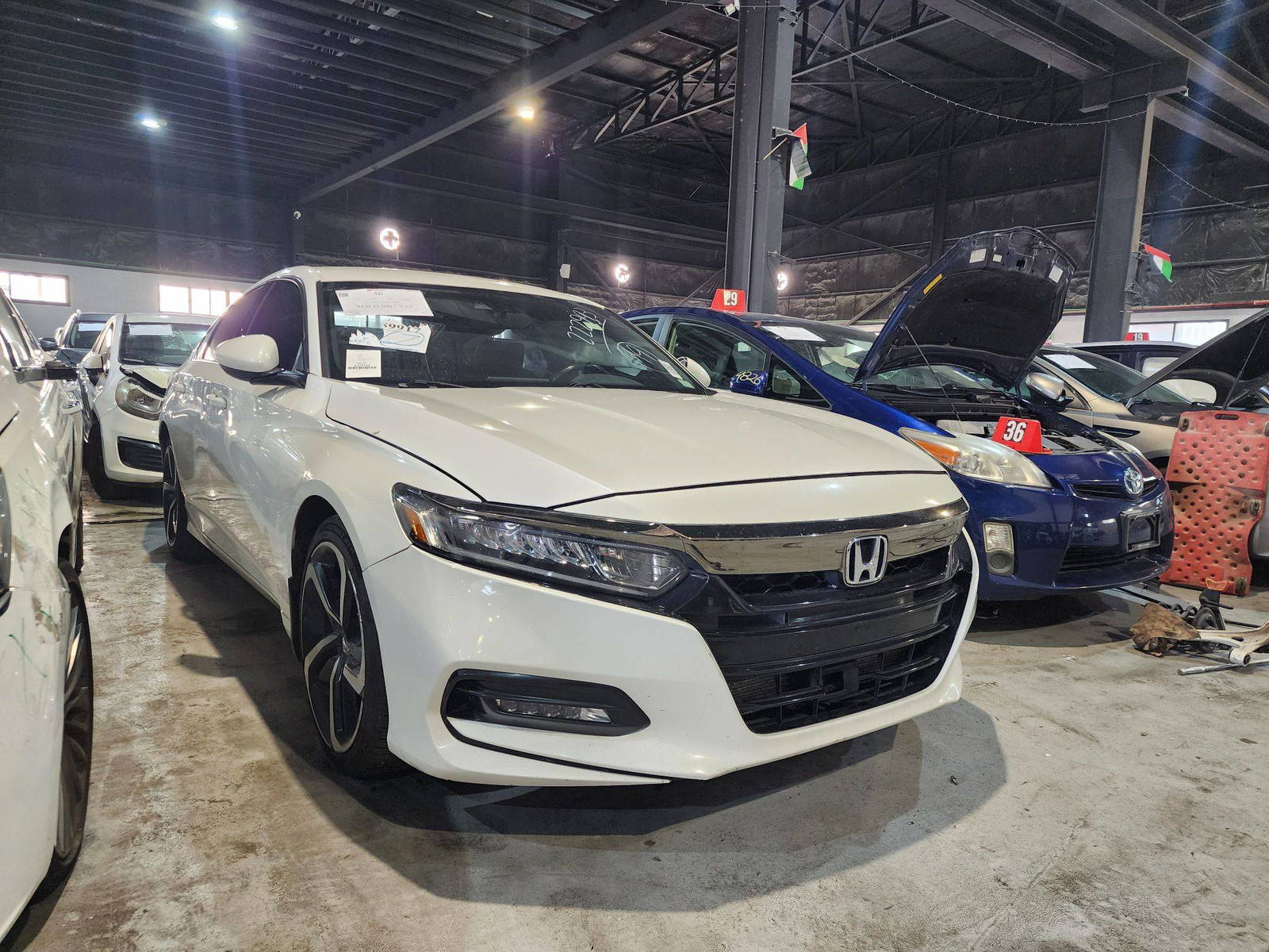2018 HONDA ACCORD — 161812 Miles — Lot 43059917 — Al Quoz - Marhaba Auctions Used Cars - Image 4