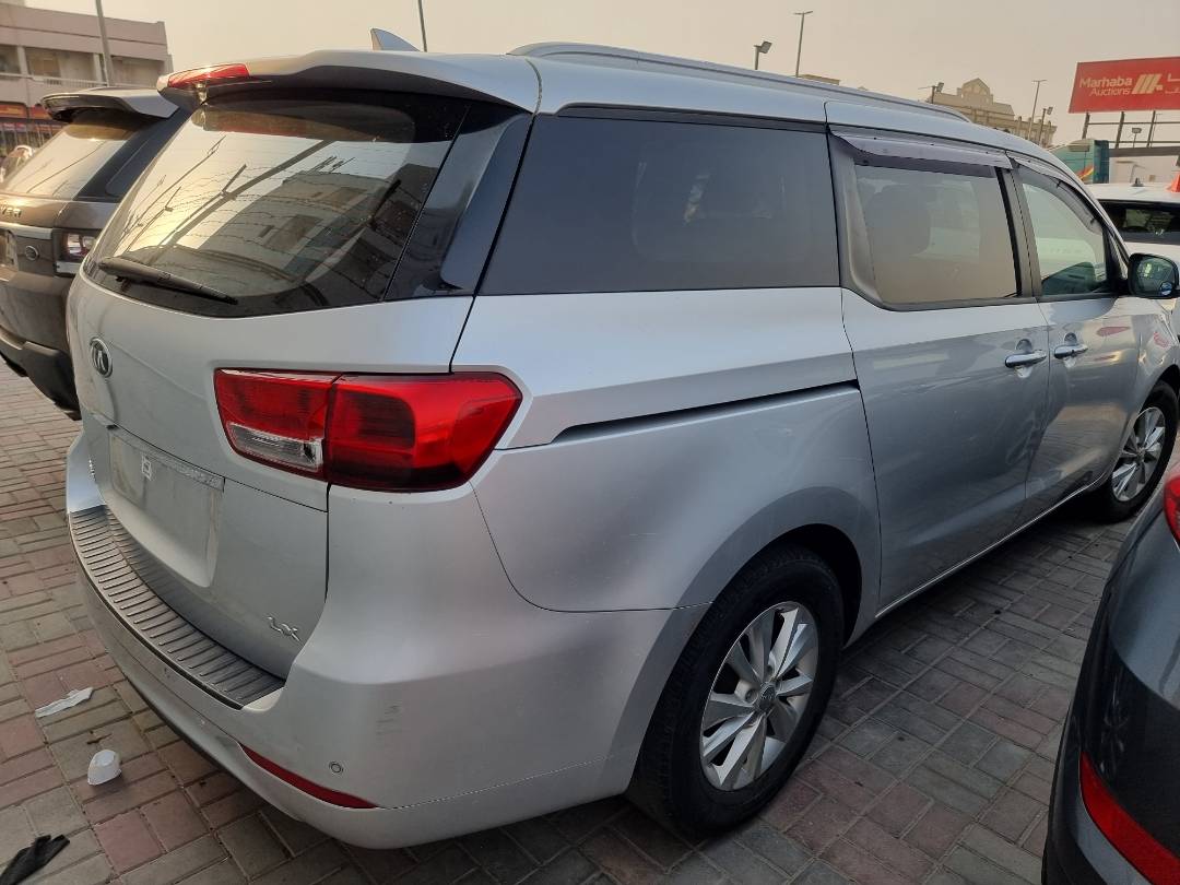 2017 KIA SEDONA — 180117 Miles — Lot 215487 — Ind. 12 - Marhaba Auctions Used Cars - Image 4