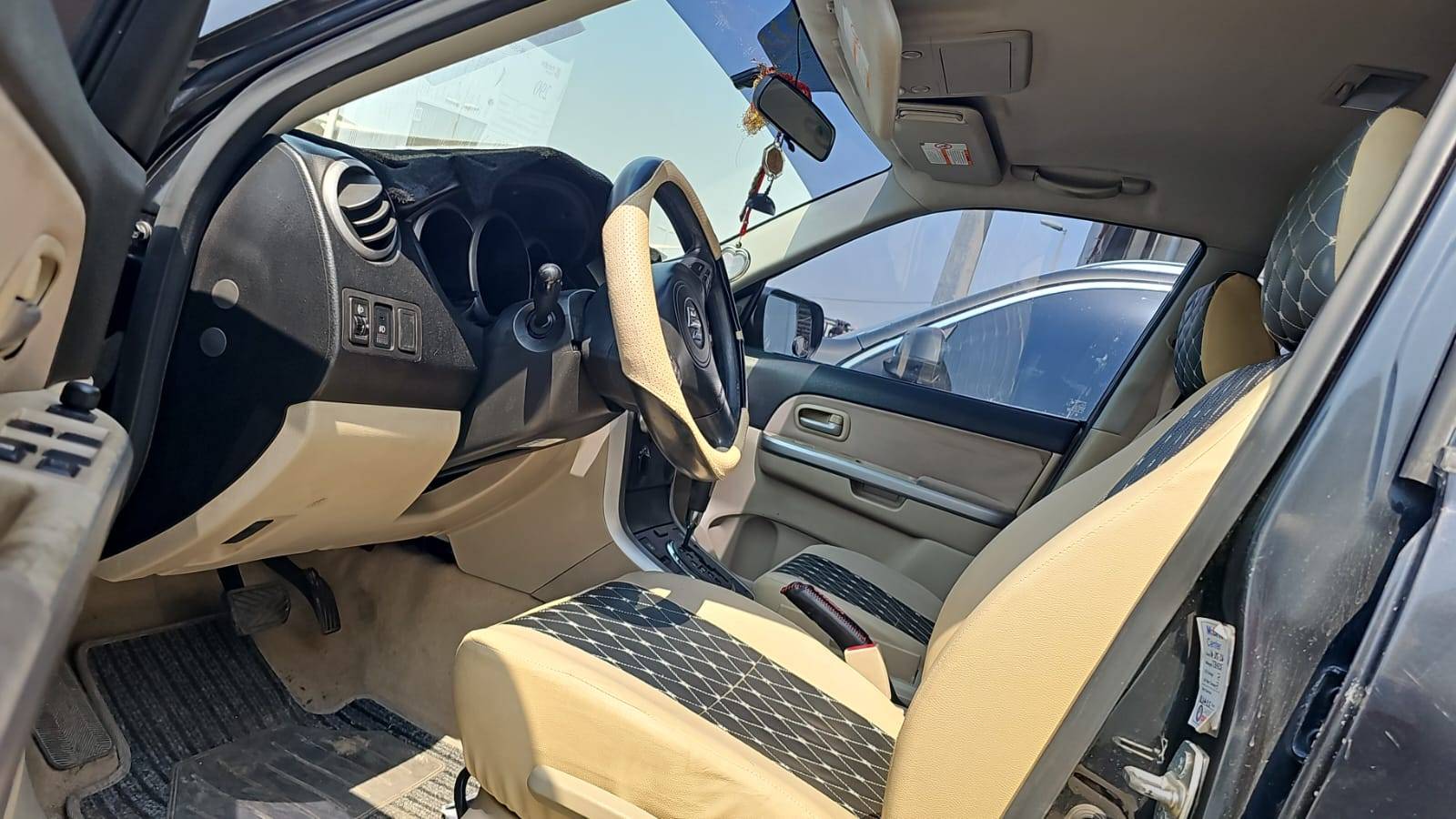 2015 SUZUKI GRAND VITARA — 180912 KM — Lot 19F4201273 — Souq - Marhaba Auctions Used Cars - Image 8