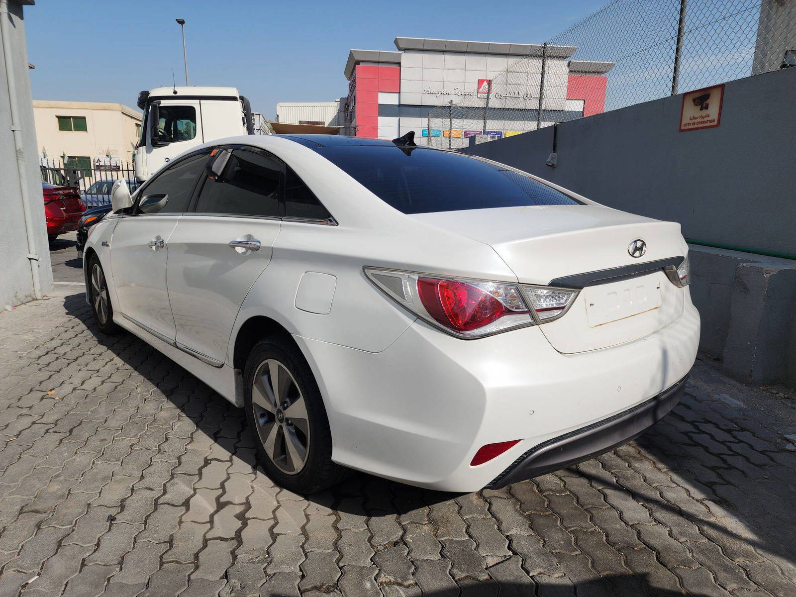 2012 HYUNDAI SONATA — 226941 KM — Lot 022663 — Ind. 12 - Marhaba Auctions Used Cars - Image 3