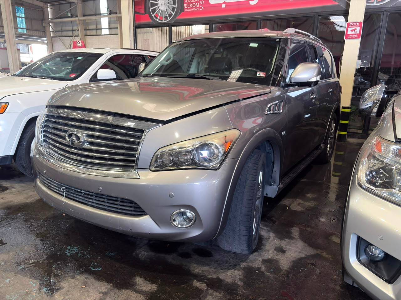 INFINITI QX80