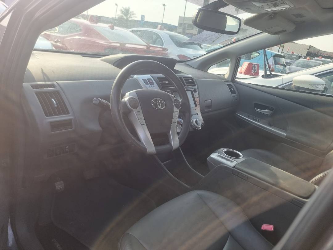 2012 TOYOTA PRIUS V — 142513 Miles — Lot 3124087 — Ind. 12 - Marhaba Auctions Used Cars - Image 6