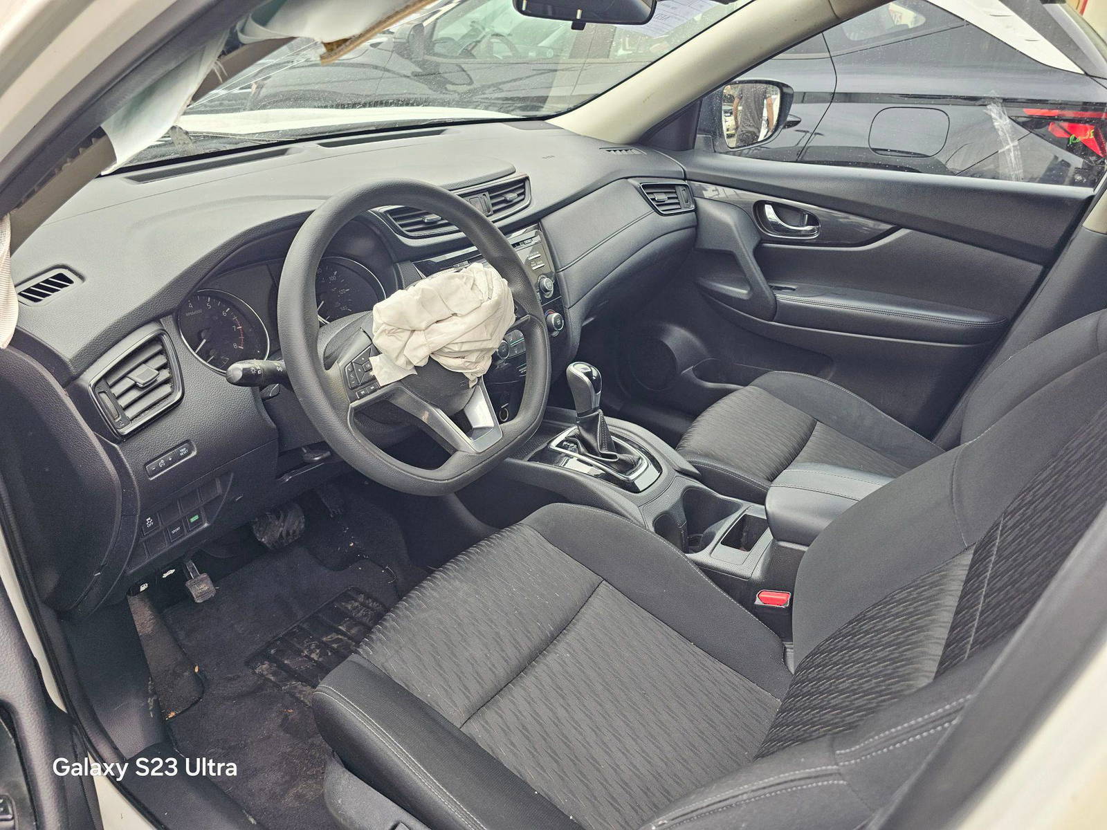 NISSAN ROGUE 2017 - Marhaba Auction Used Cars - Image 8