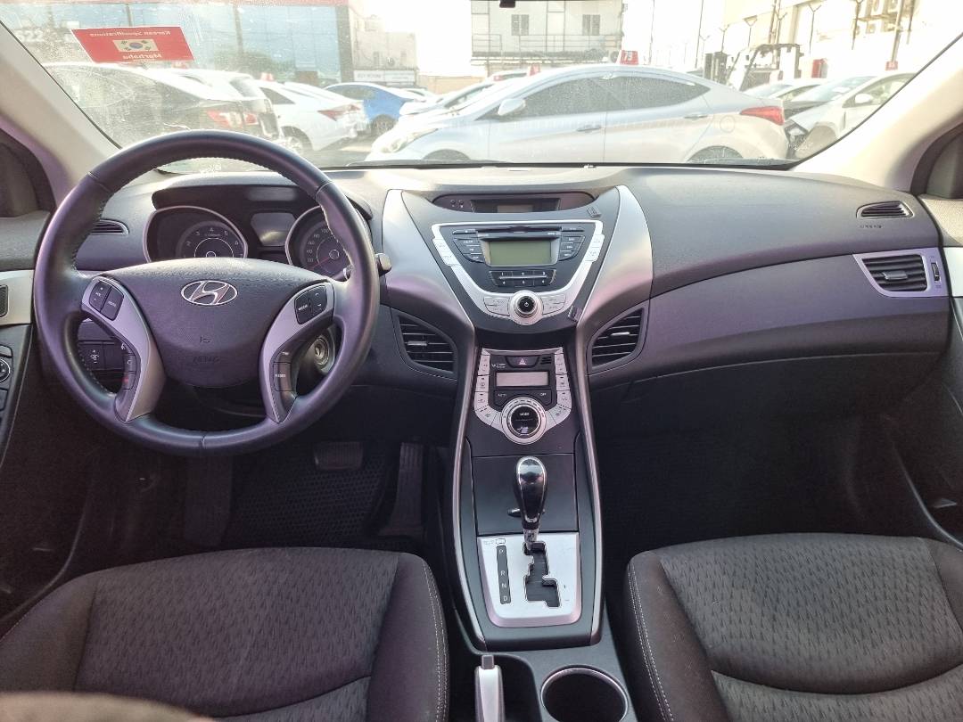 2012 HYUNDAI AVANTE — 218625 KM — Lot 125487 — Ind. 12 - Marhaba Auctions Used Cars - Image 7