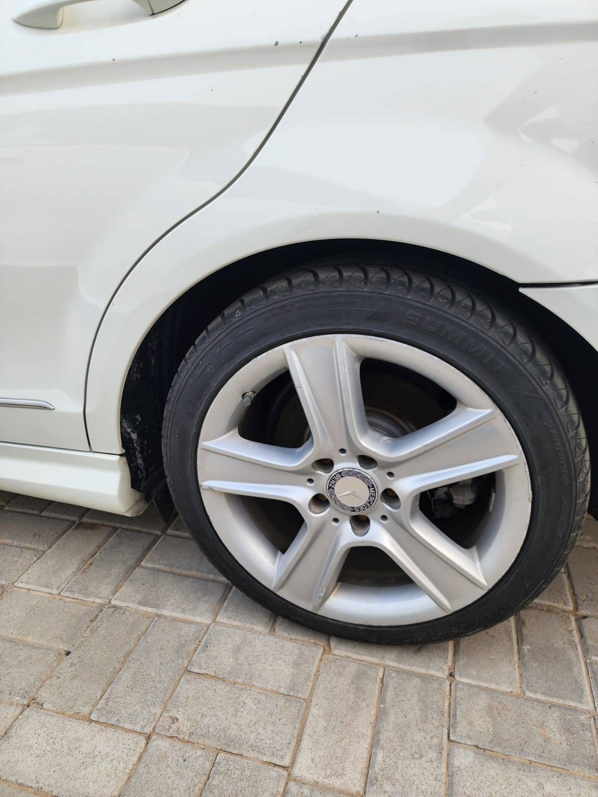 MERCEDES BENZ C300 2011 - Marhaba Auction Used Cars - Image 5