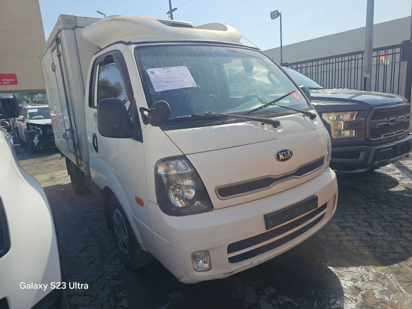2015 KIA BONGO 3 — 257645 KM — Lot K969176 — Main - Marhaba Auctions Used Cars - Image 3