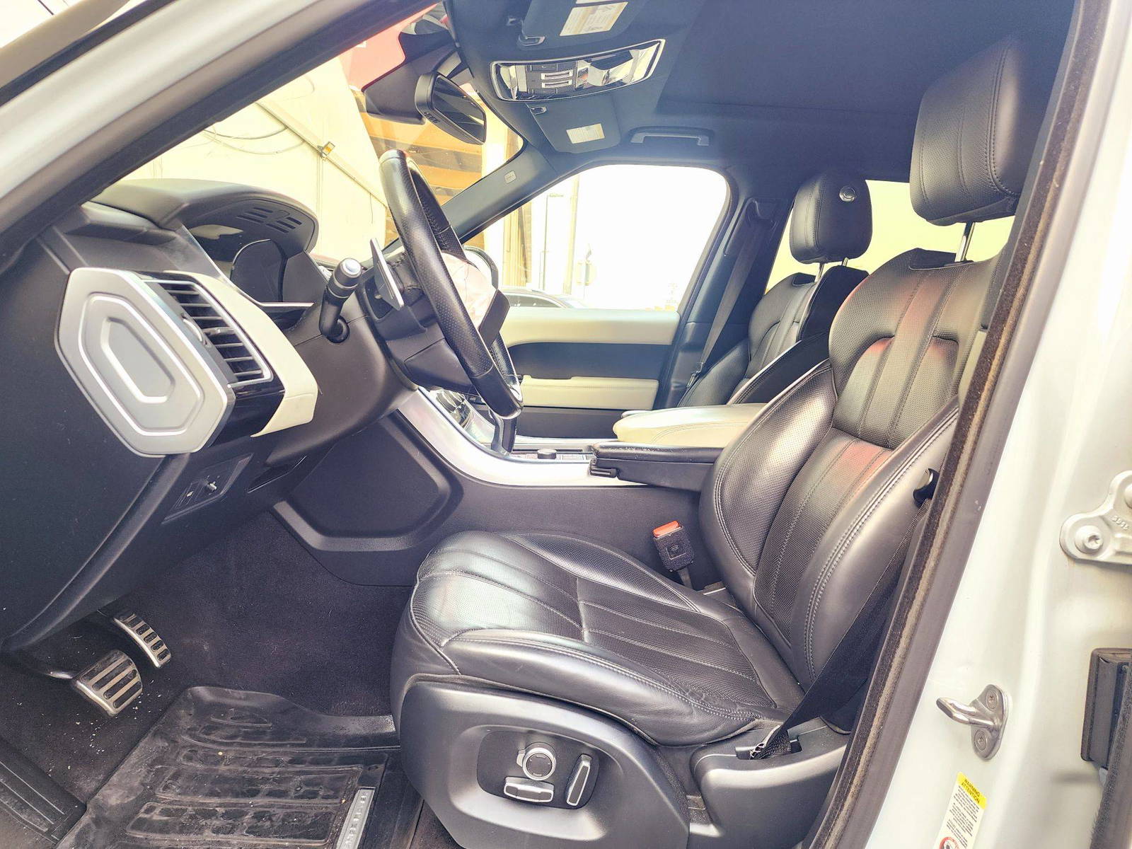 LAND ROVER RANGE ROVER SPORT 2016 - Marhaba Auction Used Cars - Image 9