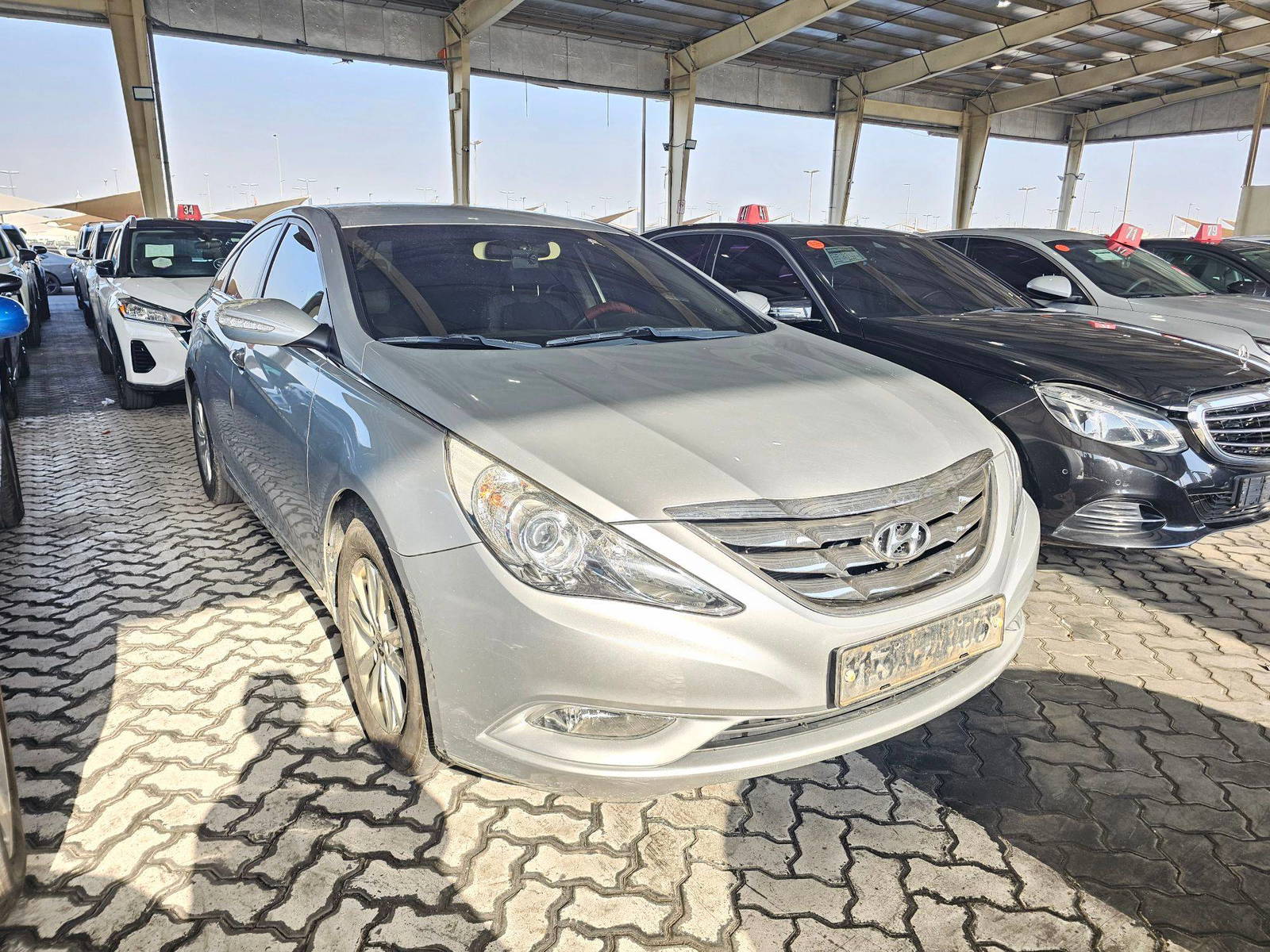 2011 HYUNDAI SONATA — 182712 KM — Lot A178546 — Souq - Marhaba Auctions Used Cars - Image 4