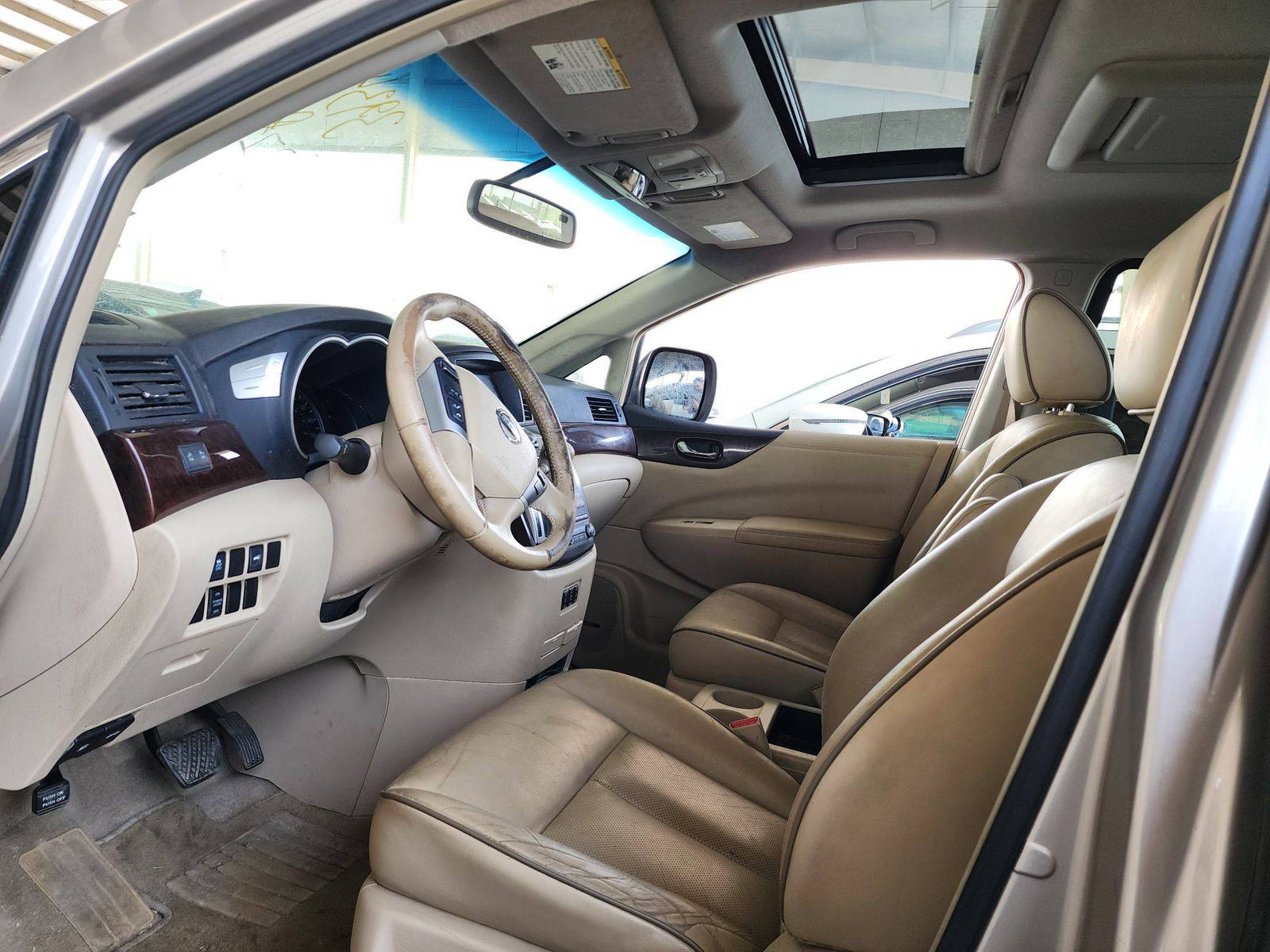 2011 NISSAN QUEST — 173144 Miles — Lot 7339 — Souq - Marhaba Auctions Used Cars - Image 9