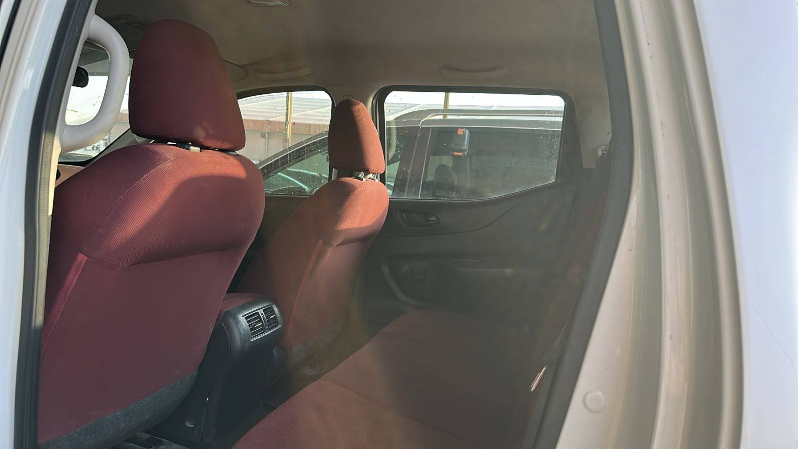 2018 NISSAN NAVARA — sold — 171174 KM — Lot A094813 — Souq - Marhaba Auctions Used Cars - Image 6