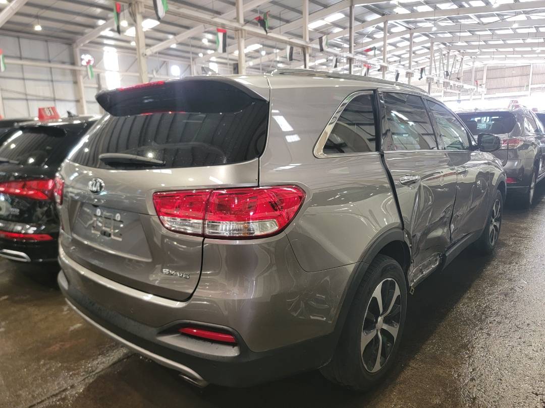 2018 KIA SORENTO — 32719 Miles — Lot 55JG410443 — Main - Marhaba Auctions Used Cars - Image 3