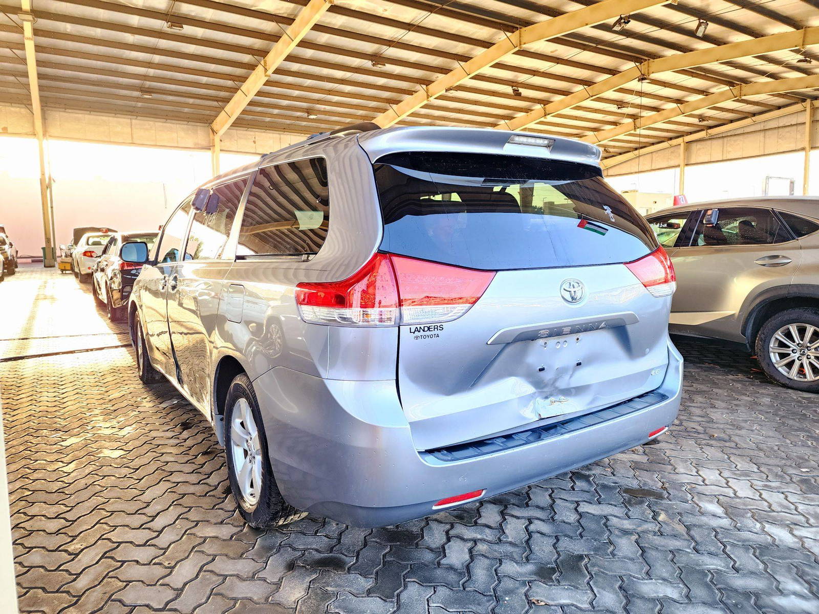 2011 TOYOTA SIENNA — 190421 Miles — Lot 56614904 — Souq - Marhaba Auctions Used Cars - Image 3