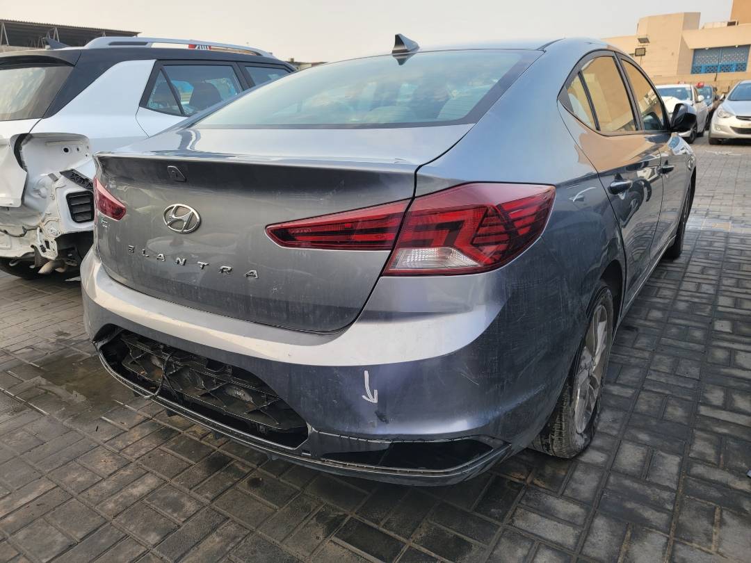 2019 HYUNDAI ELANTRA — 152742 Miles — Lot 152 742 — Main - Marhaba Auctions Used Cars - Image 4