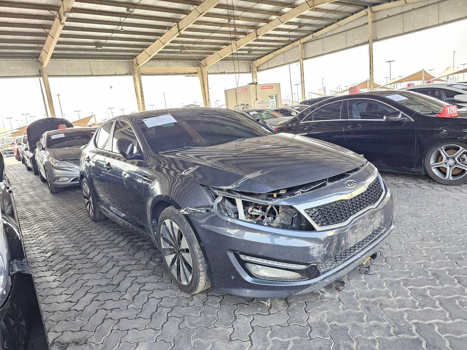 2013 KIA K5 — 222312 KM — Lot 320763 — Souq - Marhaba Auctions Used Cars - Image 3