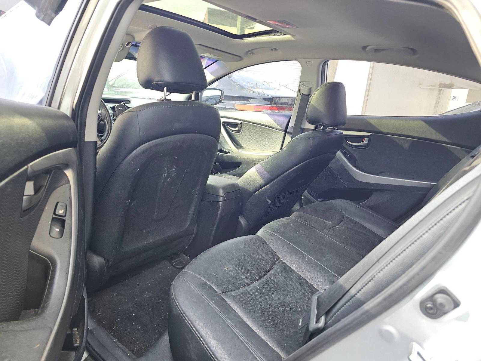 2013 HYUNDAI ELANTRA — 195390 Miles — Lot 43348681 — Souq - Marhaba Auctions Used Cars - Image 8