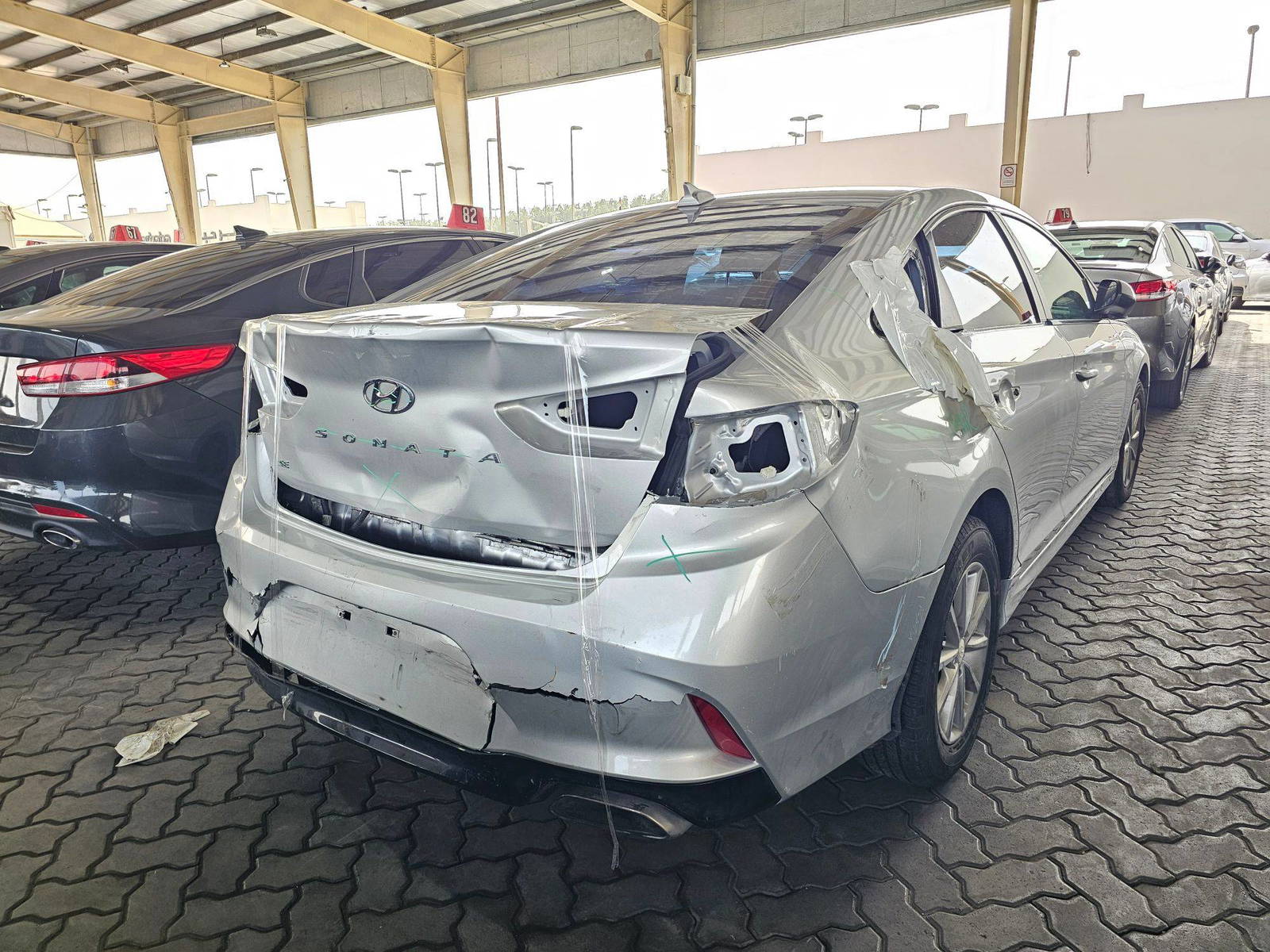 2019 HYUNDAI SONATA — 89299 Miles — Lot 3KH752663 — Souq - Marhaba Auctions Used Cars - Image 4