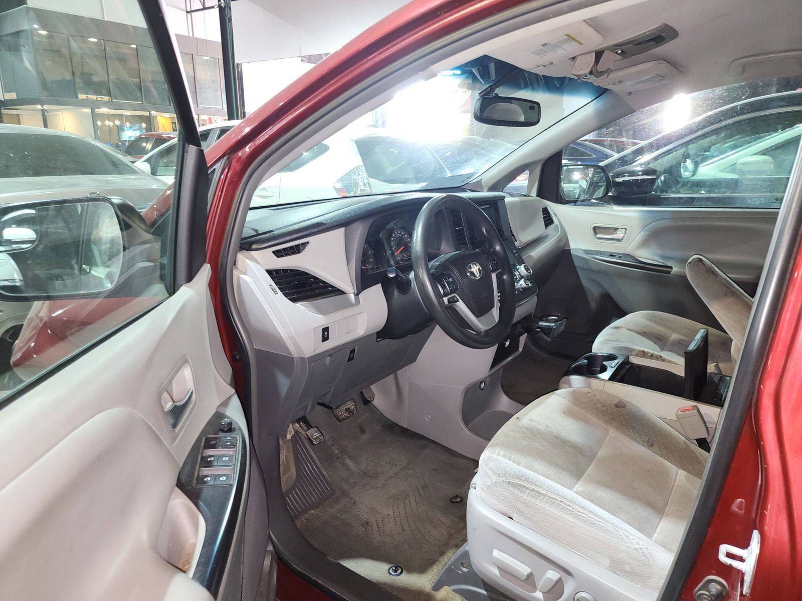 2016 TOYOTA SIENNA — 222048 Miles — Lot 50626345 — Al Quoz - Marhaba Auctions Used Cars - Image 9