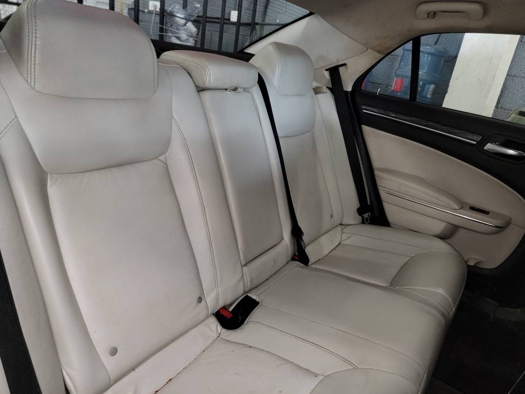 2018 CHRYSLER 300 — 149763 Miles — Lot 38704230 - Marhaba Auctions Used Cars - Image 7