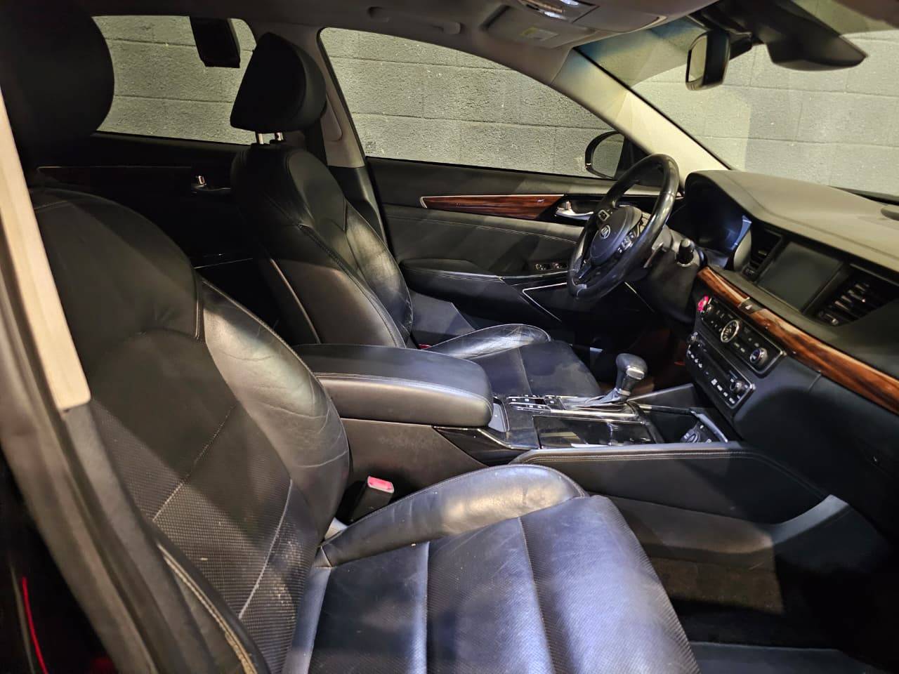 2017 KIA CADENZA — 160001 Miles — Lot XH5064254 — Main - Marhaba Auctions Used Cars - Image 9
