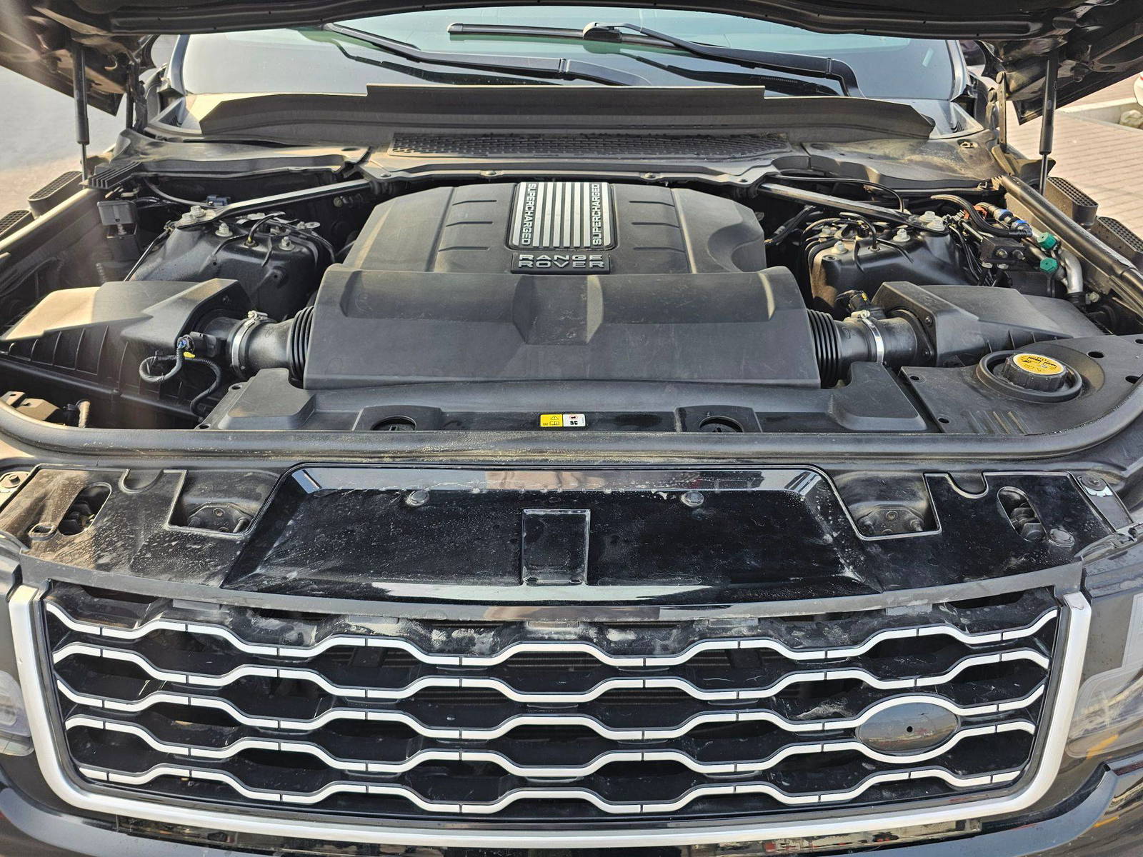 2014 LAND ROVER RANGE ROVER SUPERCHARGED — 101272 KM — Lot 336311 — Souq - Marhaba Auctions Used Cars - Image 12