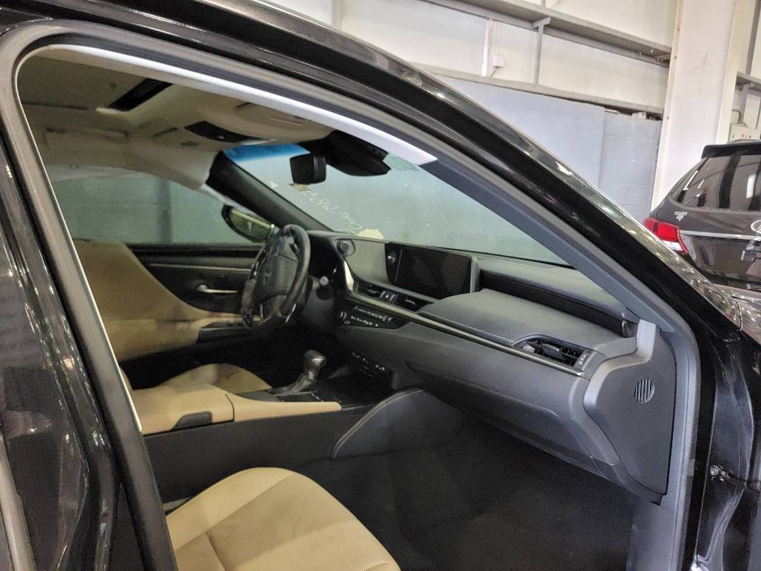 2019 LEXUS ES 350 — 43400 Miles — Lot KU049685 — Main - Marhaba Auctions Used Cars - Image 6