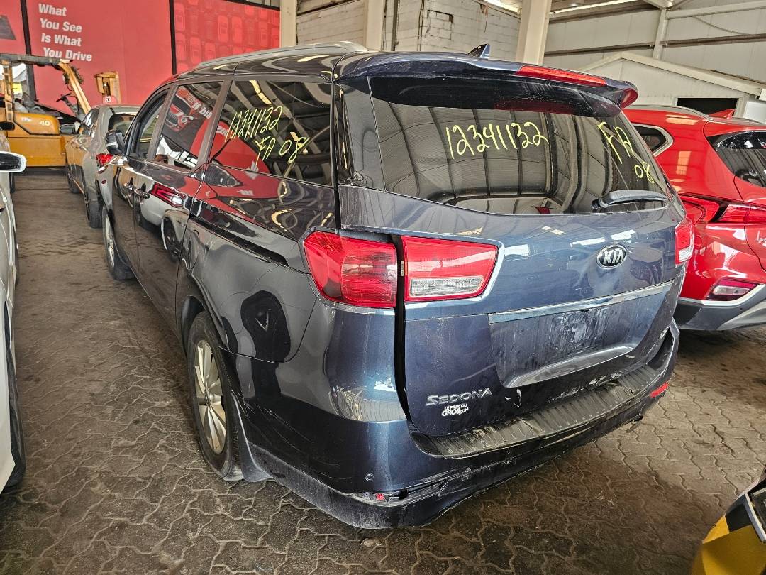 2016 KIA SEDONA — 140058 KM — Lot 12341132 — Main - Marhaba Auctions Used Cars - Image 3