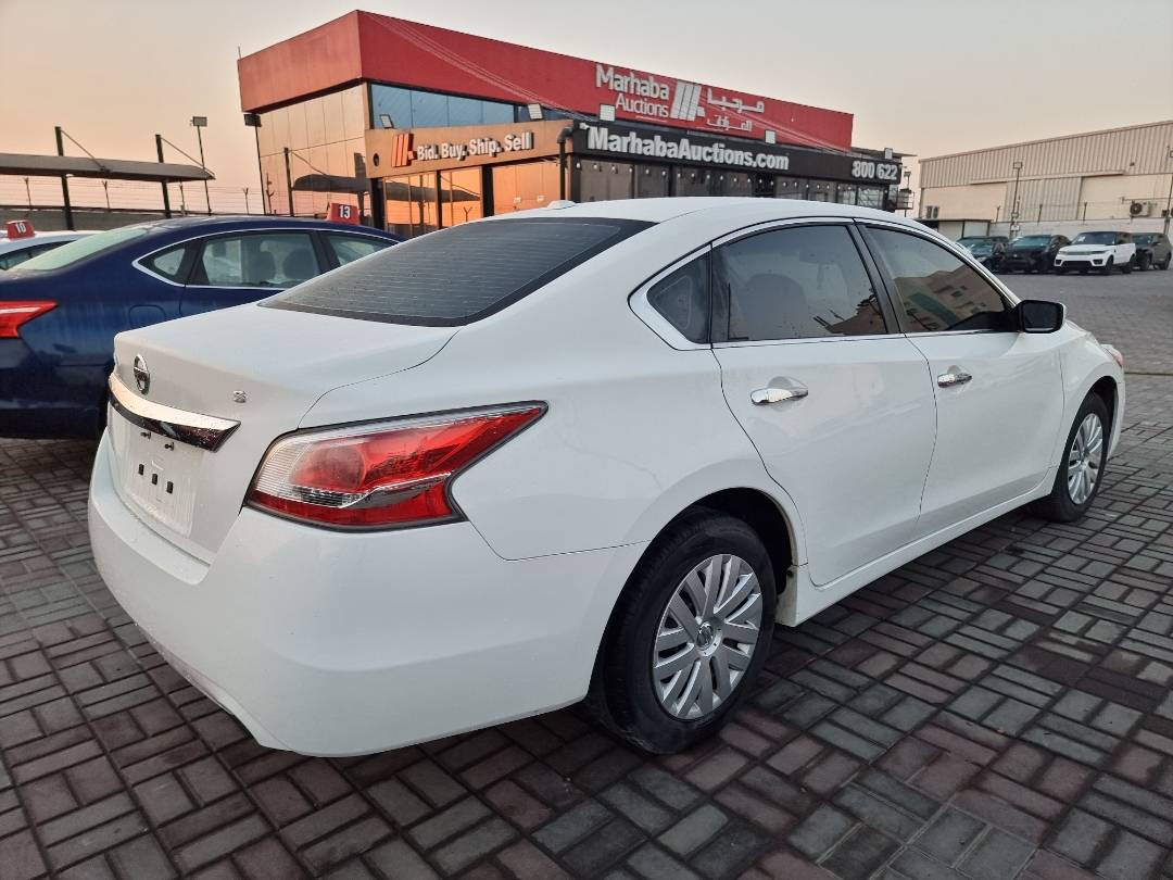 2015 NISSAN ALTIMA — 180159 Miles — Lot 215487 — Ind. 12 - Marhaba Auctions Used Cars - Image 4
