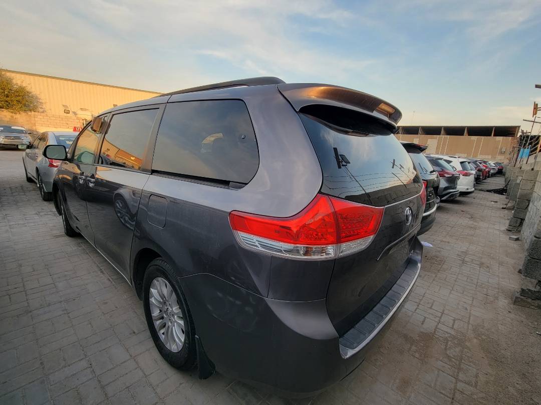 2011 TOYOTA SIENNA — 181327 Miles — Lot 065840 — Main - Marhaba Auctions Used Cars - Image 5