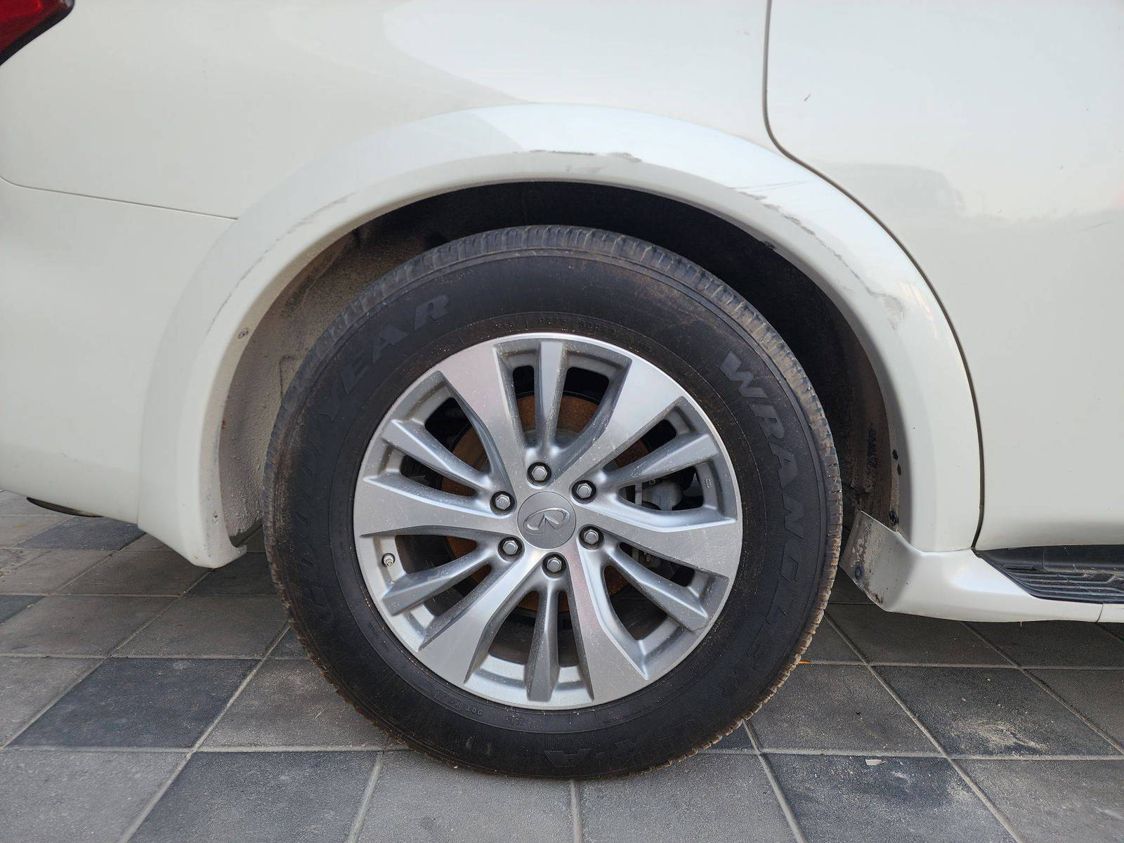 2016 INFINITI QX80 — 181153 Miles — Lot 1177167 — Souq - Marhaba Auctions Used Cars - Image 12