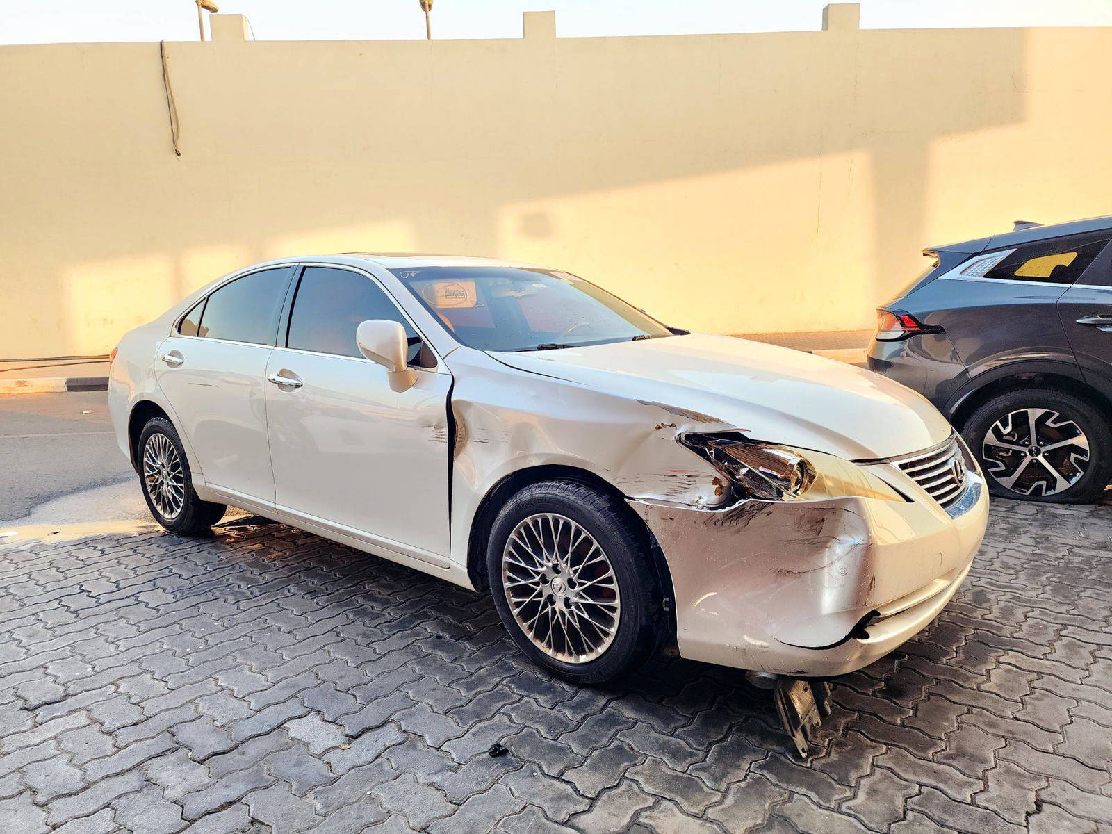2007 LEXUS ES 350 — 194298 Miles — Lot 70430044 — Souq - Marhaba Auctions Used Cars - Image 4