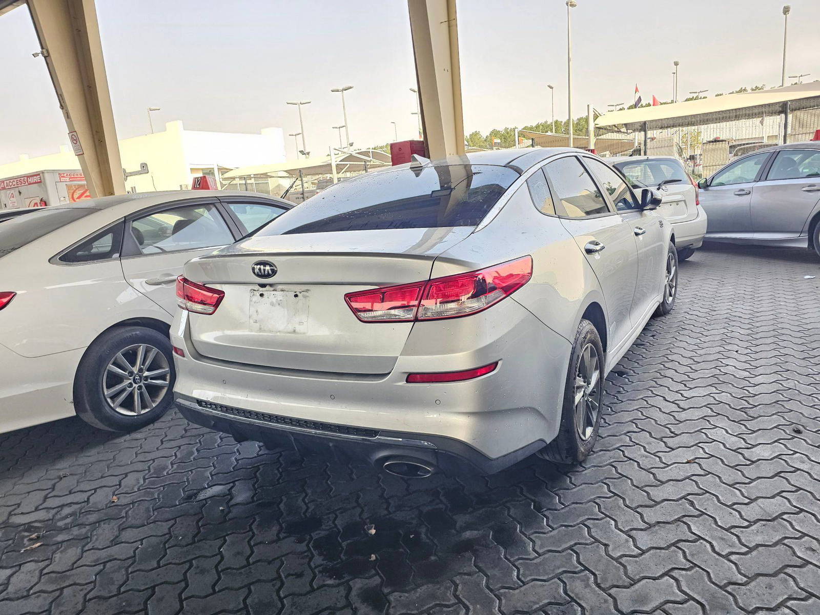 2019 KIA OPTIMA — 113604 Miles — Lot G295558 — Souq - Marhaba Auctions Used Cars - Image 4