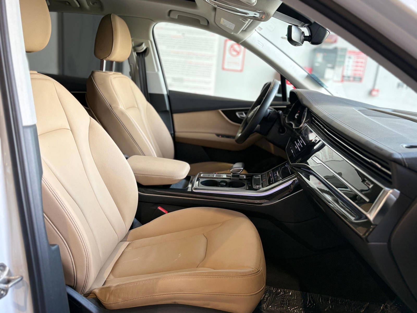 2023 AUDI Q7 — 7249 KM — Lot 013008 — Main - Marhaba Auctions Used Cars - Image 9
