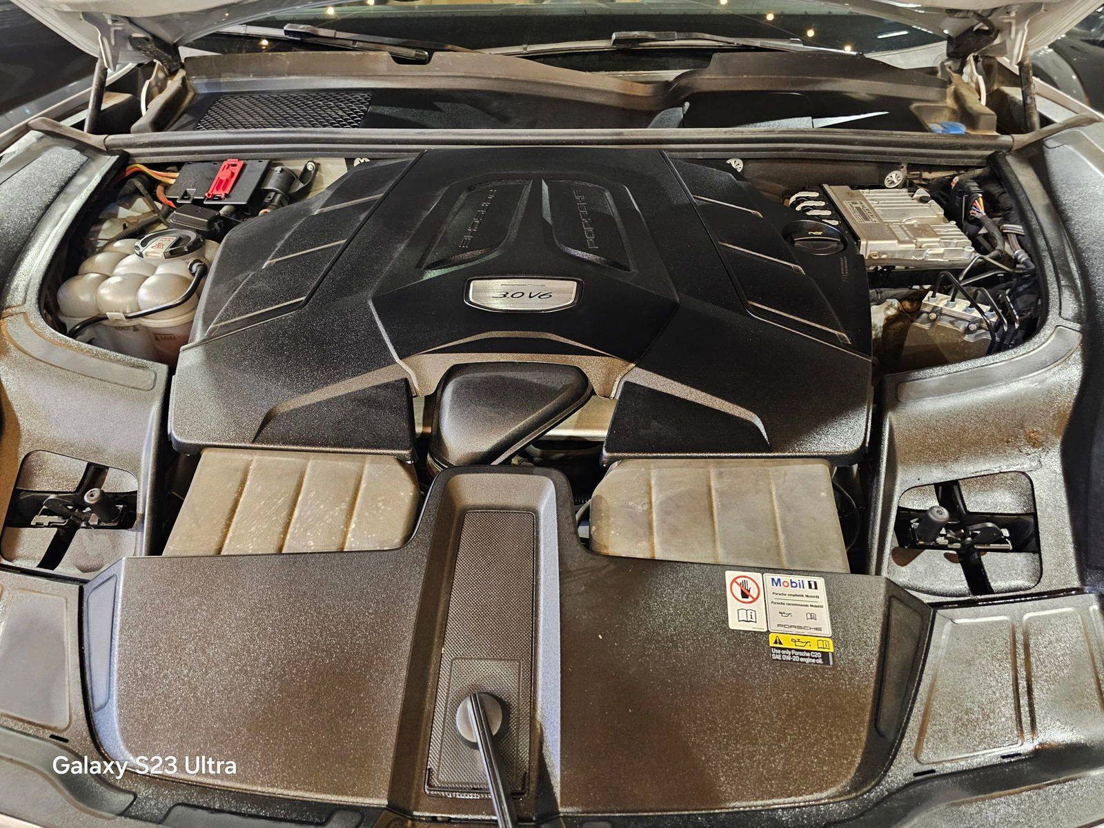 PORSCHE Cayenne 2023 - Marhaba Auction Used Cars - Image 11