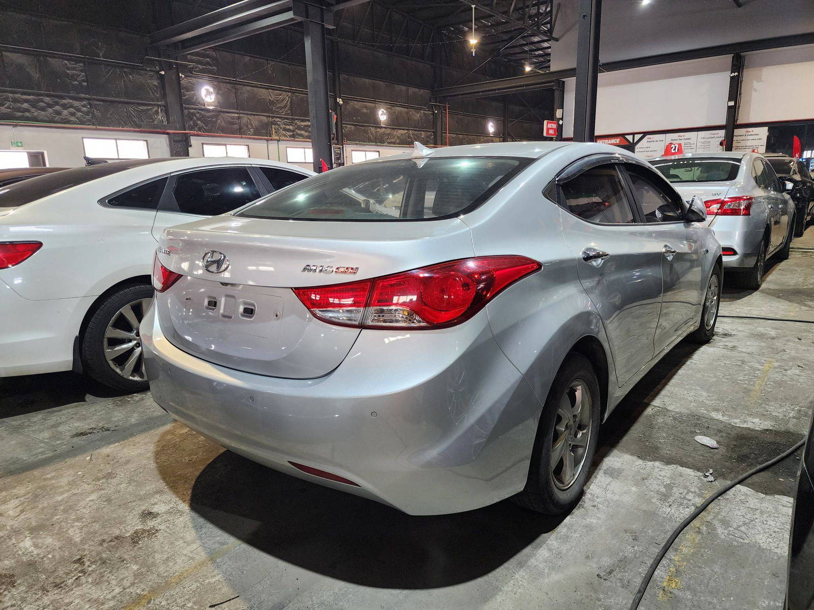 2011 HYUNDAI AVANTE — 167224 KM — Lot 028233 — Al Quoz - Marhaba Auctions Used Cars - Image 4